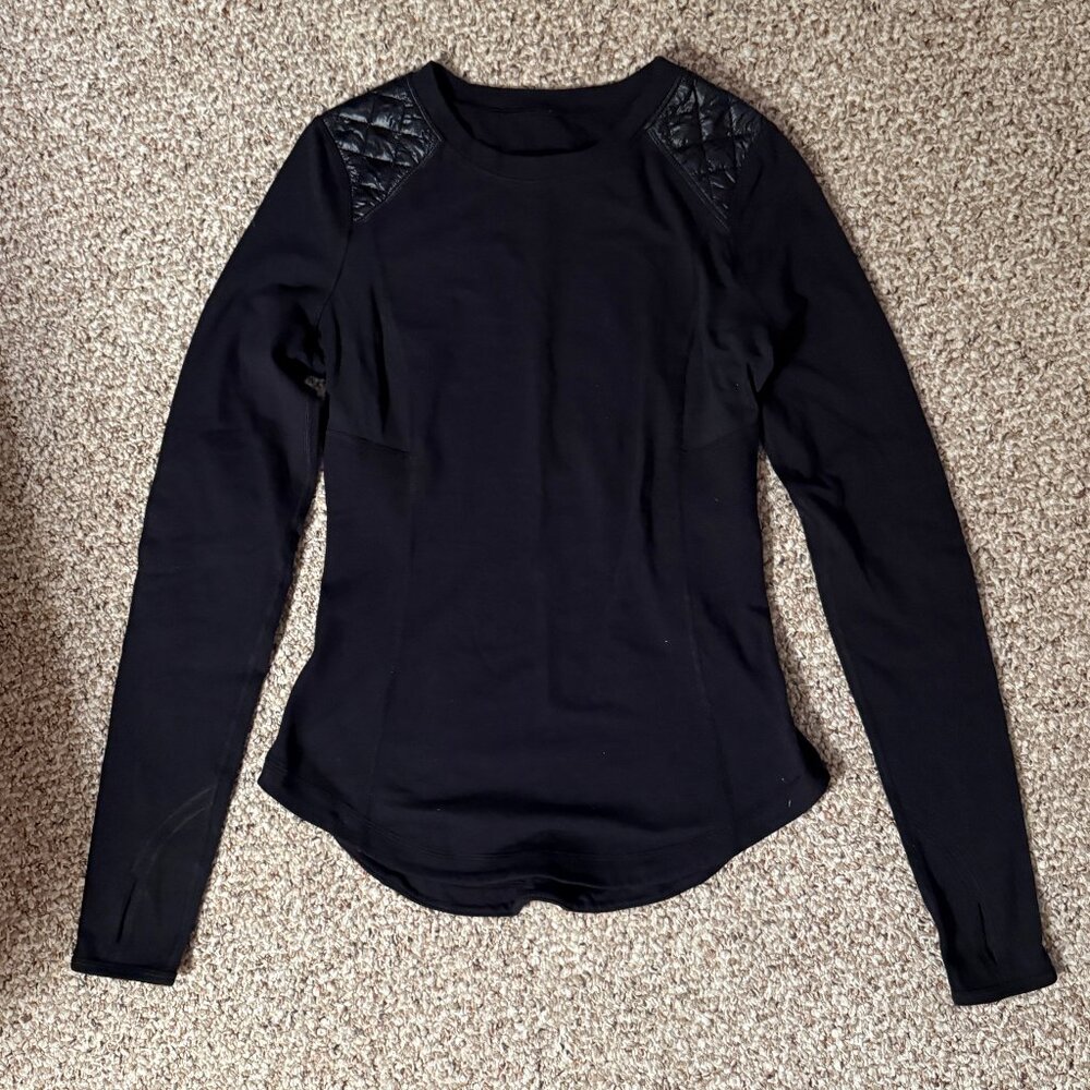 Lululemon Women's Run Ice Queen Long Sleeve -- Size 8